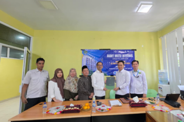 LULUSAN KE-17 ANGKATAN 2024! NAILUL IZZA NAFISAH SUKSES PERTAHANKAN TESIS PADA UJIAN TERBUKA S2 ILMU AL-QUR’AN DAN TAFSIR BANDAR LAMPUNG